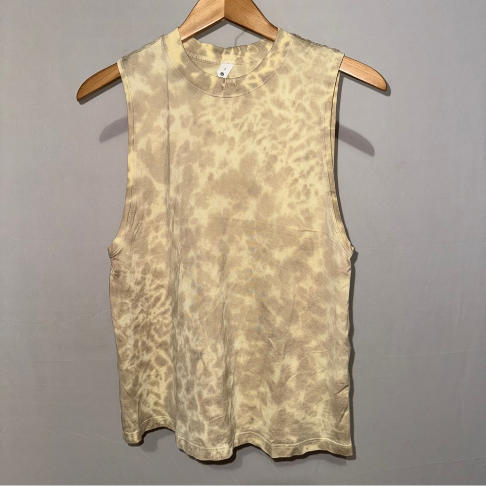 lululemon athletica All Yours Tank top Beige Tie-Dye Muscle Tee Size 2‎